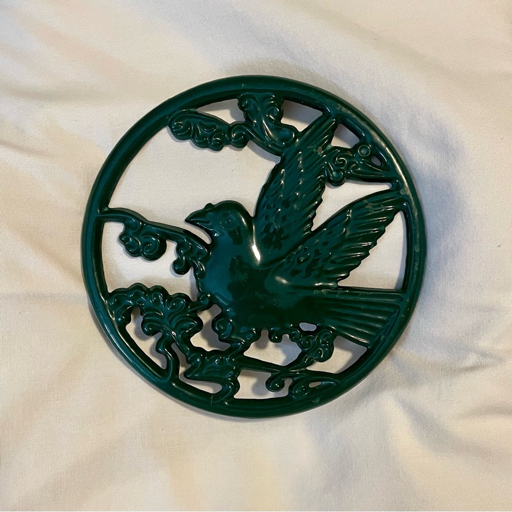 *VINTAGE* Dark Green Cast Iron Trivet - Bird In Bush - Hot Pan Coaster